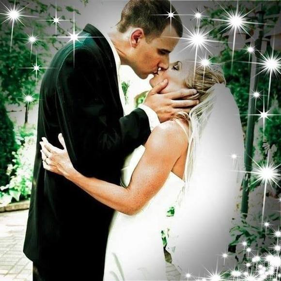 Meet your Posher, Laura - Picture 1 of 1